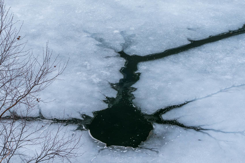 白樺湖の氷 (2)